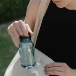 Trinkflasche WATERBOTTLE 300 ml mit Tragegriff, blau