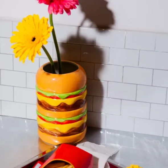 Vase Burger aus Keramik – bunte Deko Vase in Hamburger-Optik 18 cm