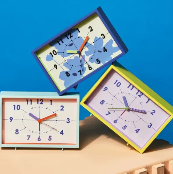 Vintage Wecker mit Licht- & Alarmfunktion blau