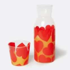 Wasserkaraffe 0,9 l mit Trinkglas – 2-teiliges Trinkset aus Glas mit Herz-Motiv