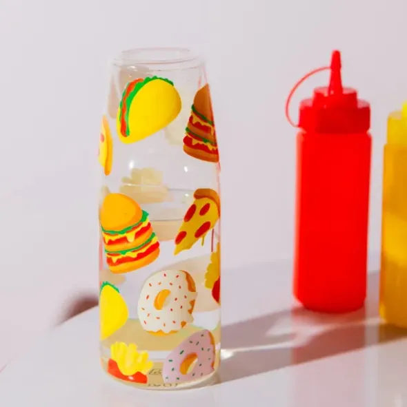 Wasserkaraffe 0,9 l mit Trinkglas – 2-teiliges Trinkset aus Glas mit Fast-Food-Motiven